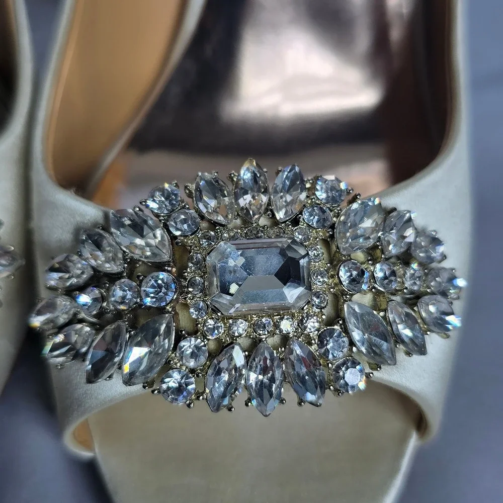 Badgley Mischka Peep Toe Heels Woman 8M Cream Rhinestone Embellished Pumps Shoes